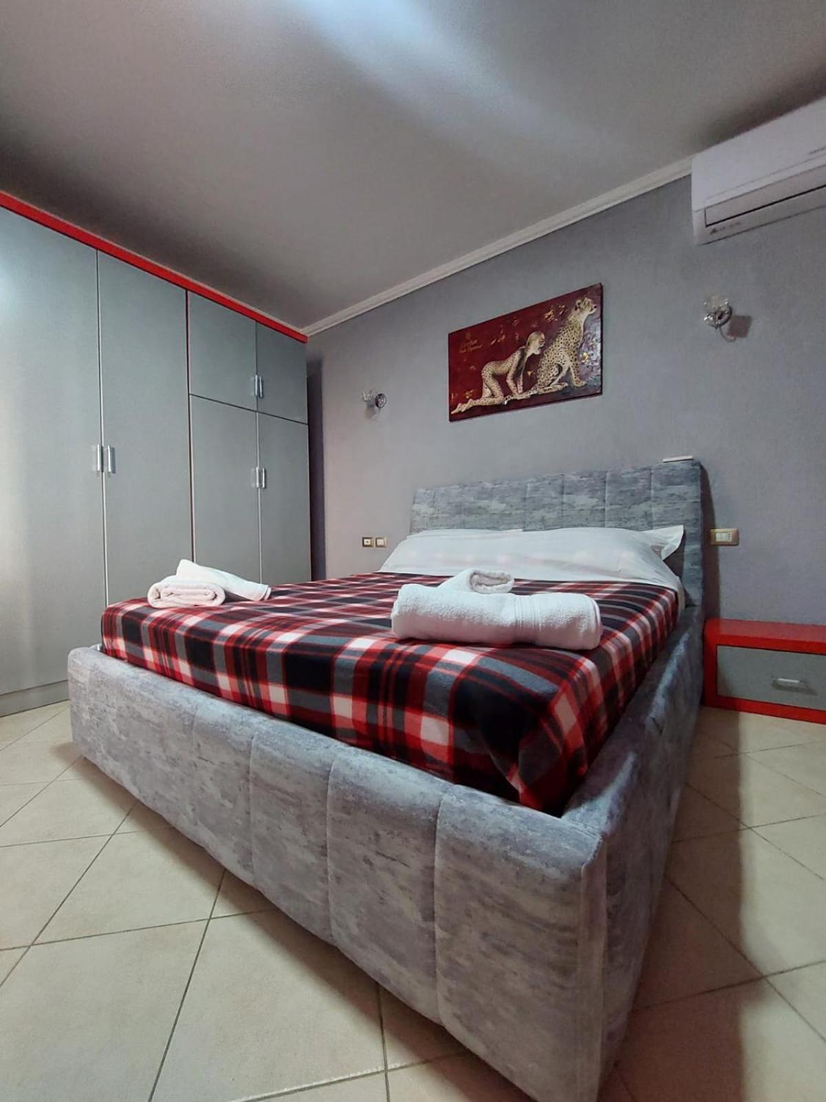 Gex Guest House Тирана Экстерьер фото
