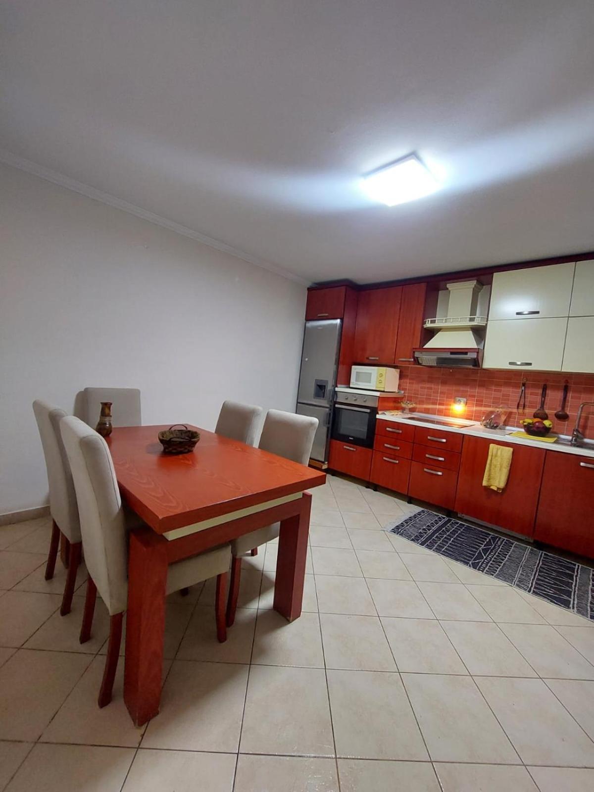 Gex Guest House Тирана Экстерьер фото
